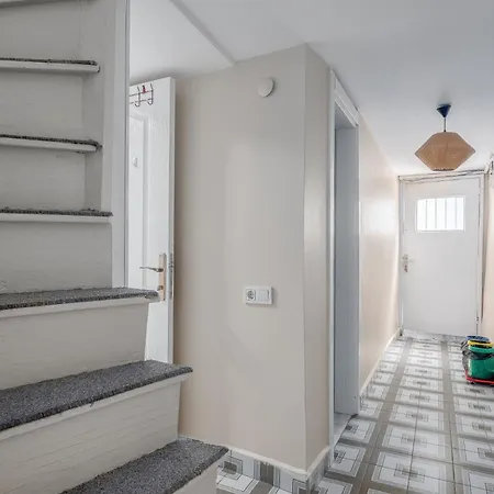 Apartament Earthquake-resistant Standalone Duplex House Stambuł