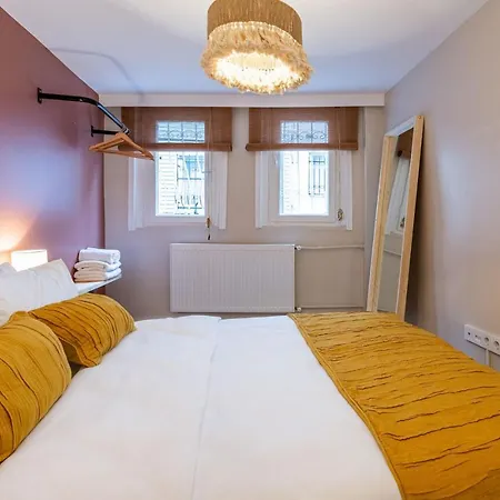 Earthquake-resistant Standalone Duplex House Apartment *