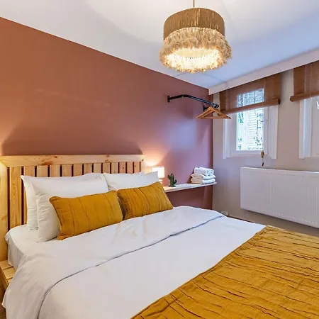 Earthquake-resistant Standalone Duplex House Apartment *