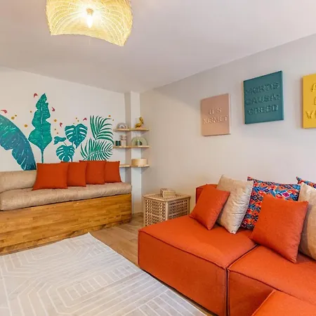 Apartment Earthquake-resistant Standalone Duplex House *